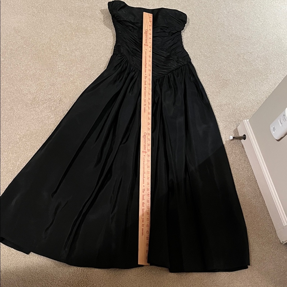 Lillie Rubin Vintage Strapless Dress- “crumb catcher” type “rouched” V bodice - Picture 3 of 13